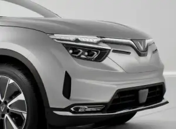 VinFast VF8 góc bên thể thao